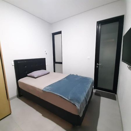 Oyo Life 92770 Cozy Puri 22 Otel Cakarta Dış mekan fotoğraf