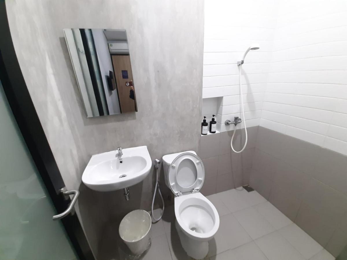 Oyo Life 92770 Cozy Puri 22 Otel Cakarta Dış mekan fotoğraf