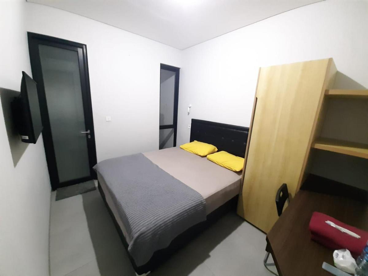 Oyo Life 92770 Cozy Puri 22 Otel Cakarta Dış mekan fotoğraf