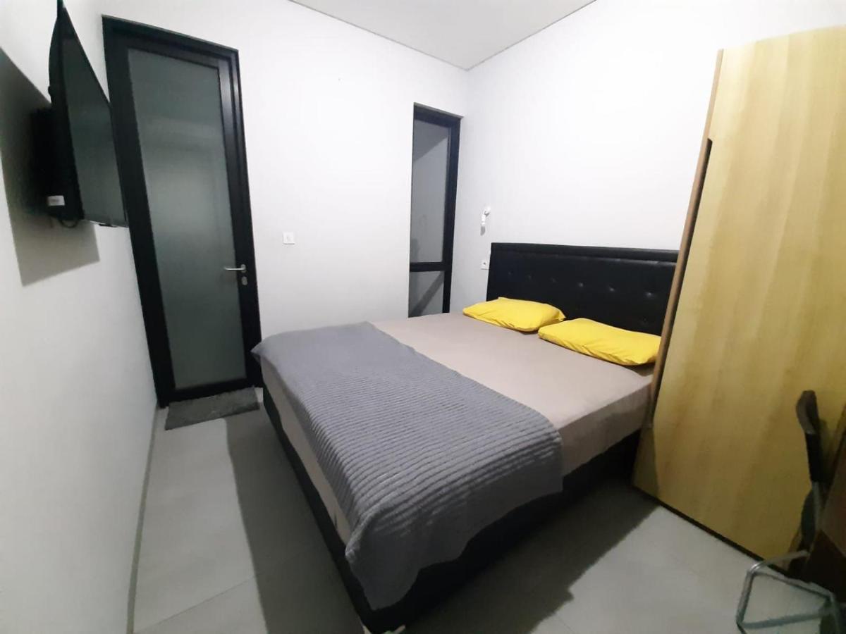 Oyo Life 92770 Cozy Puri 22 Otel Cakarta Dış mekan fotoğraf